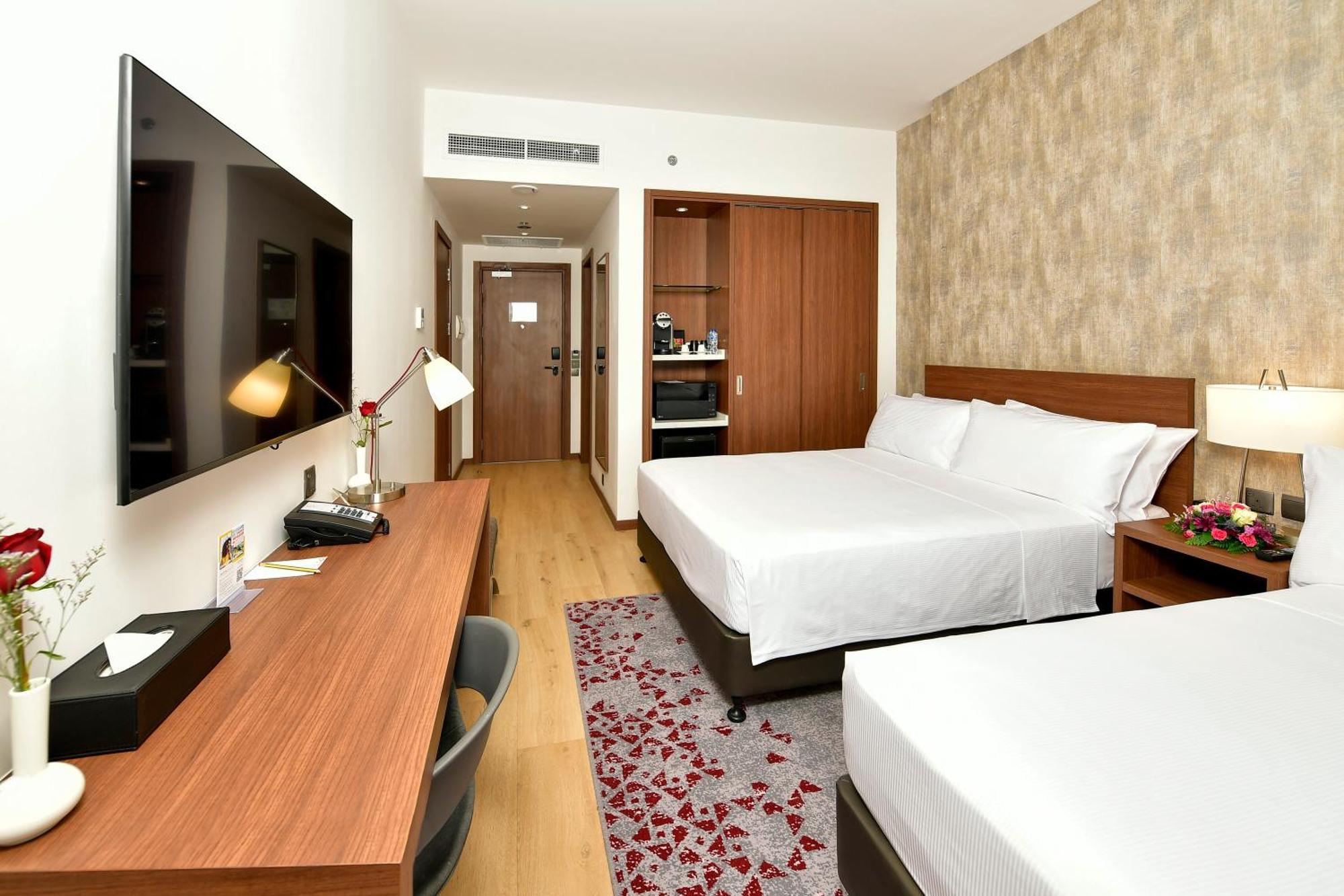 Comfort Hotel Riyadh Olaya Exterior photo
