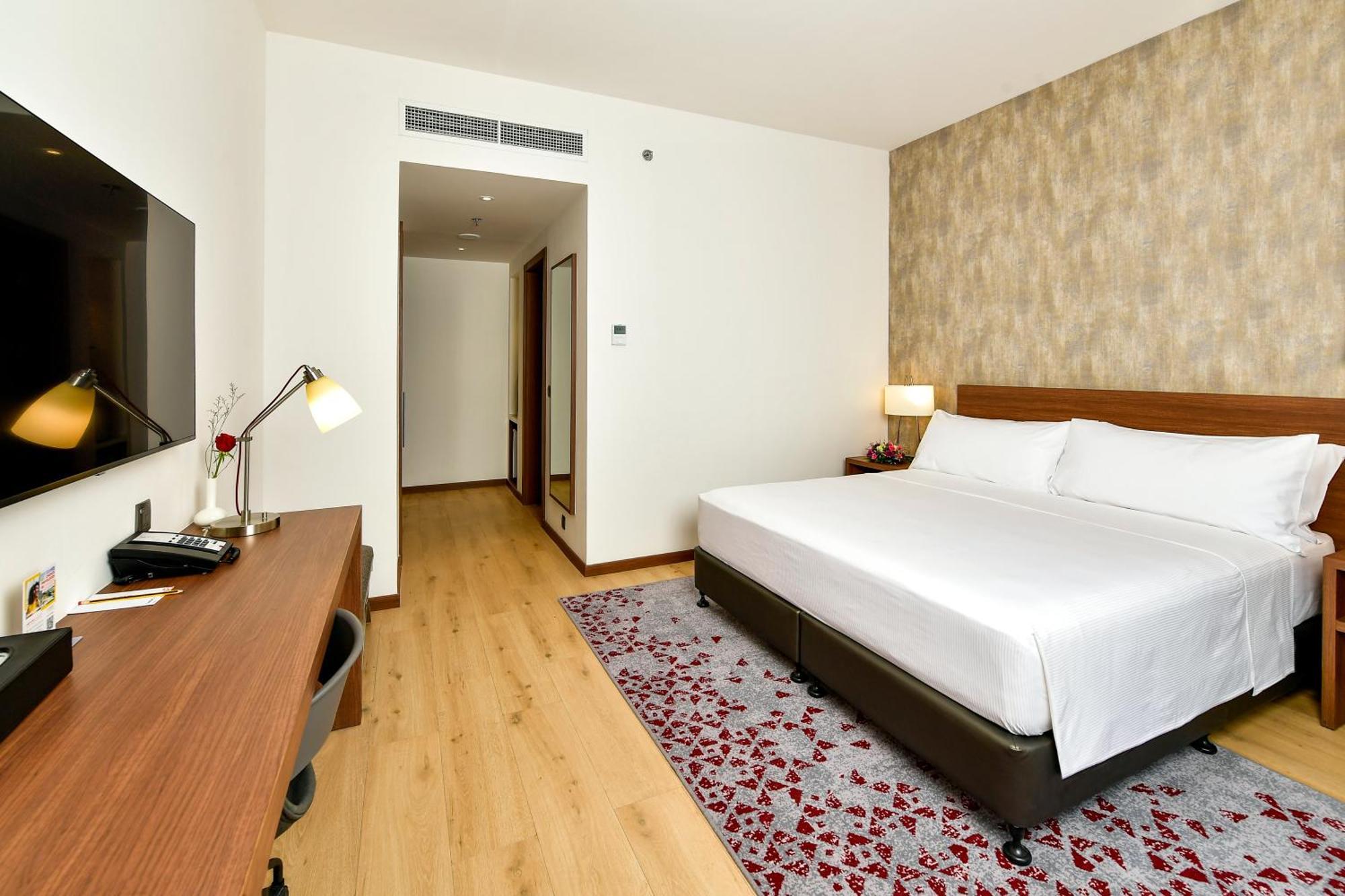 Comfort Hotel Riyadh Olaya Exterior photo