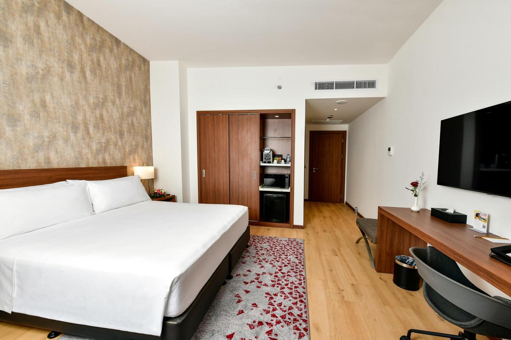 Comfort Hotel Riyadh Olaya Exterior photo