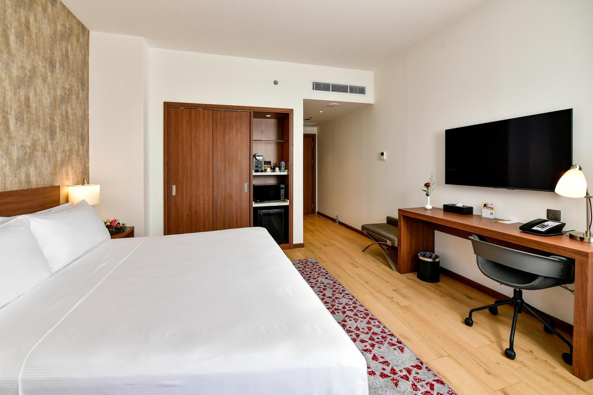 Comfort Hotel Riyadh Olaya Exterior photo